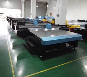 الصين كميك + W الأشعة فوق البنفسجية مسطحة الطباعة المباشرة معدات الطباعة النافثة للحبر ماكس 100MM طباعة الارتفاع المزود