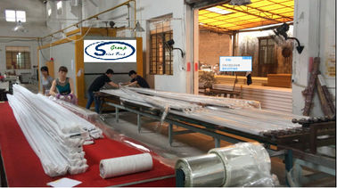الصين الملف الشخصي الألومنيوم طول آلة الخشب نسيج التسامي الحرارة الصحافة 6.5M المزود